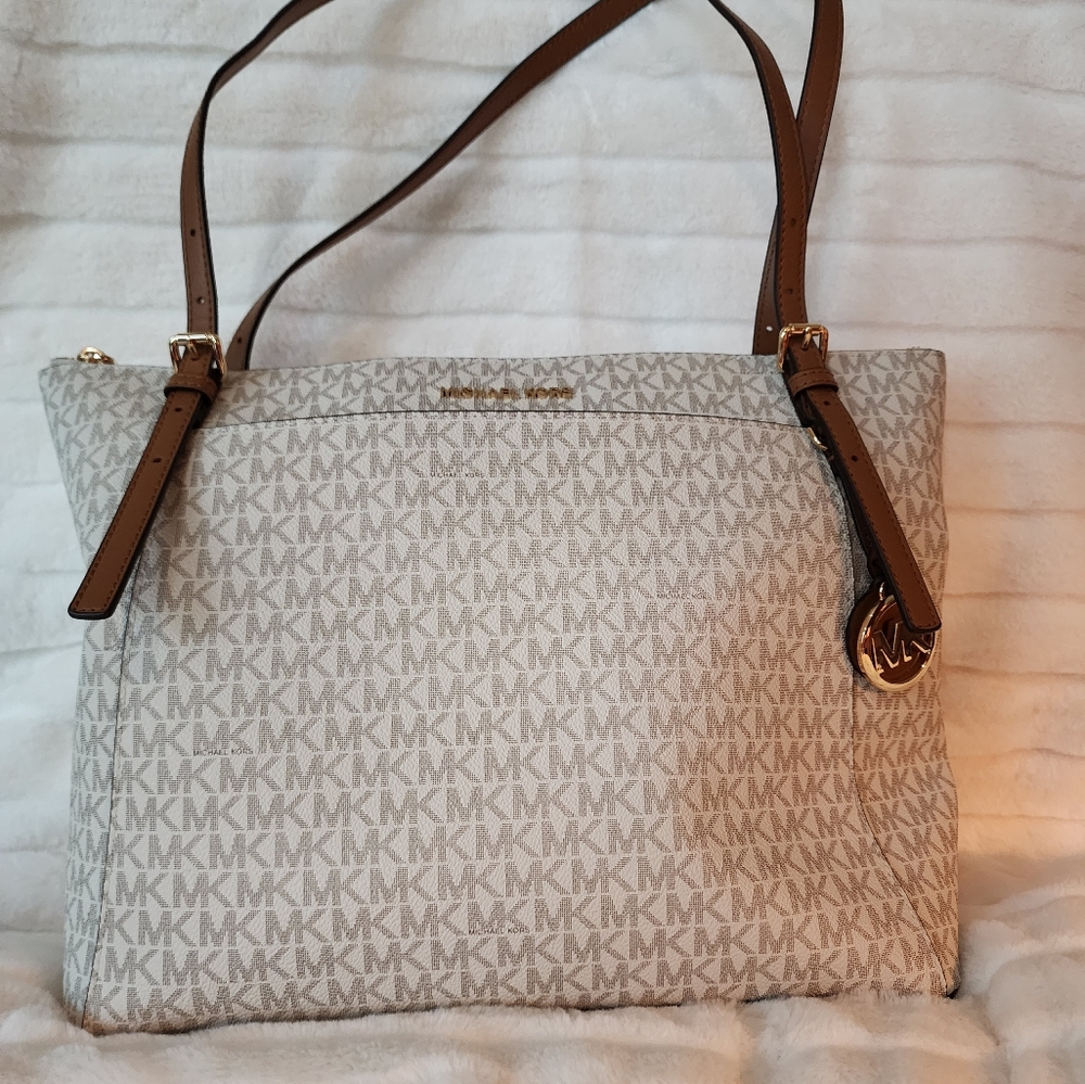 MICHAEL Michael KorsVoyager Large Logo Top-Zip Tote Bag.